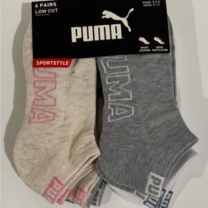 Puma Athletic Socks Gray and Cream Ankle Length
